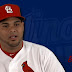 Cardenales inhabilitan por lesión a cubano Brayan Peña.