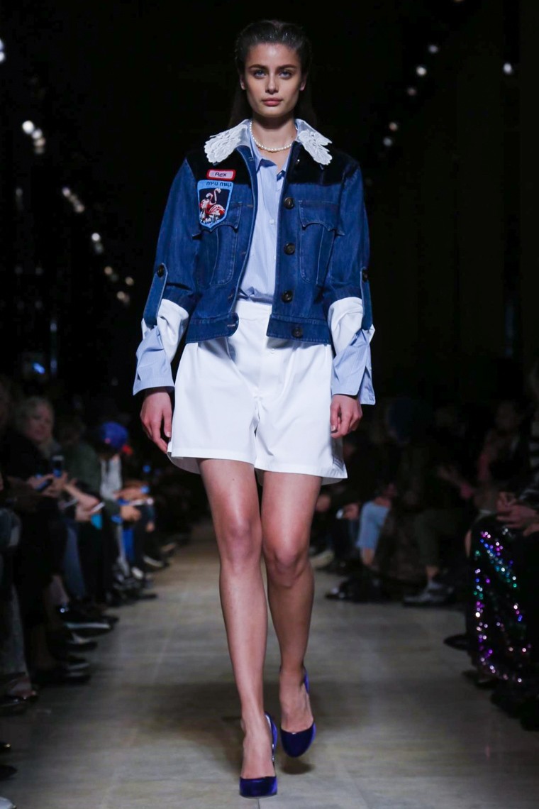 Miu Miu Fall/Winter 2016-2017 RTW PFW miu-miu-fall-winter-2016-2017-collection-paris-fashion-week, miu-miu-fall-winter-2016-2017, miu-miu-fall-winter-2016, miu-miu-fall-winter-2017, miu-miu-fall-winter, miu-miu-fall, miu-miu-fall-2016-2017, miu-miu-fall-2016, miu-miu-fall-2017, miu-miu-automne-hiver, miu-miu-automne-hiver-2016-2017, miu-miu-automne-hiver-2016, miu-miu-automne-hiver-2017, miu-miu-aw16, paris-fashion-week-2016, du-dessin-aux-podiums, dudessinauxpodiums