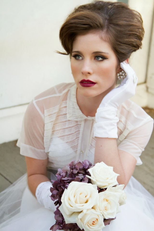 Bride Chic Salute To The Shirtwaist The Version Directly Below Is By Michi Callica And Could Be Adapted To Any Style Wedding From A Garden Reception An Elegant Gala At Plaza