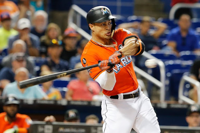 Giancarlo Stanton: Jose Fernandez Mengatakan Kami Akan Menjadi Yankees Suatu Hari Giancarlo Stanton: Jose Fernandez Mengatakan Kami Akan Menjadi Yankees Suatu Hari