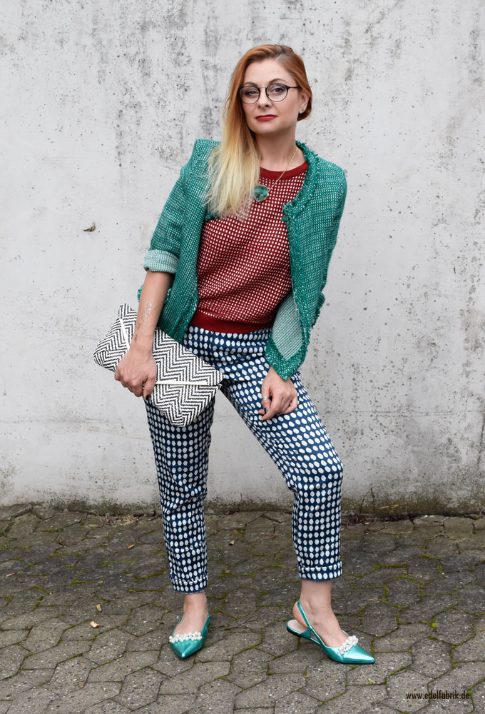 wie kombiniere ich verschiedene Muster in einem Look, Mustermix mit Farbe Modetipps für Frauen über 40, Ü40 Modeblog