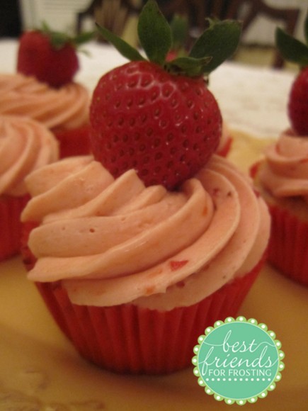 strawberry frosting recipe pretty cupcake copy1 435x580 custom