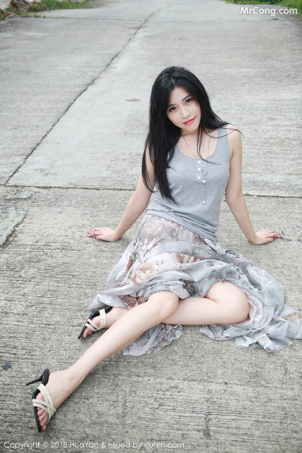 HuaYan Vol.054: Model Sabrina (许诺) (31 photos)