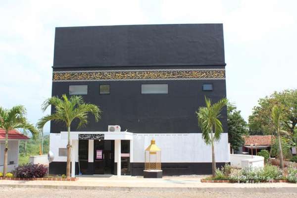 Subhanallah! Masjid Unik di Subang Ini Bikin Rindu Akan Tanah Suci...