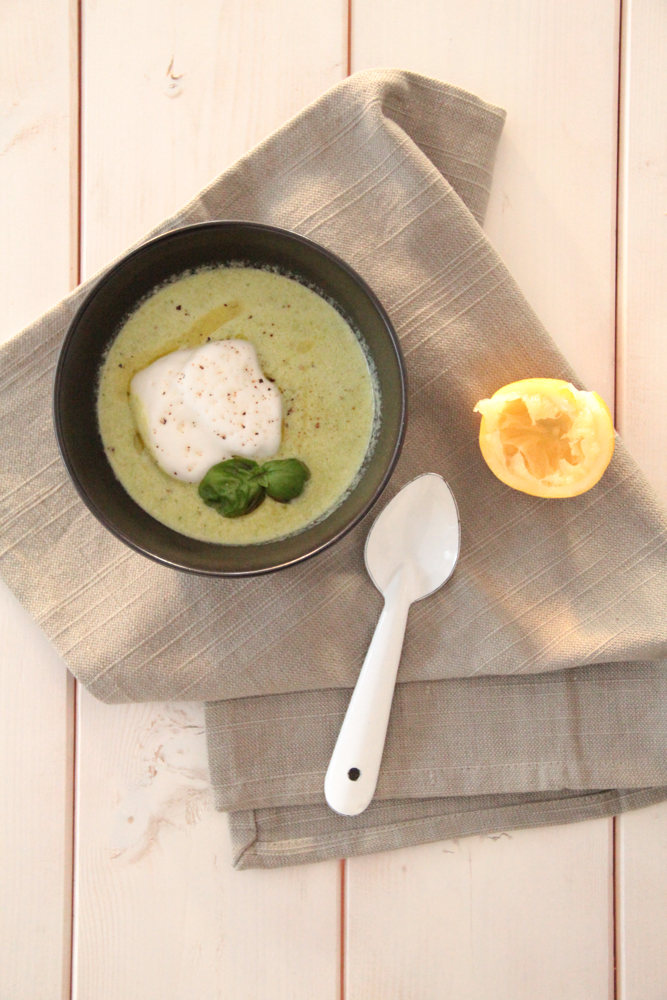 Die Glücklichmacherei: Easy peasy Easter 〖Erbsen-Basilikum-Suppe mit ... Die Glücklichmacherei: Easy peasy Easter 〖Erbsen-Basilikum-Suppe mit ...