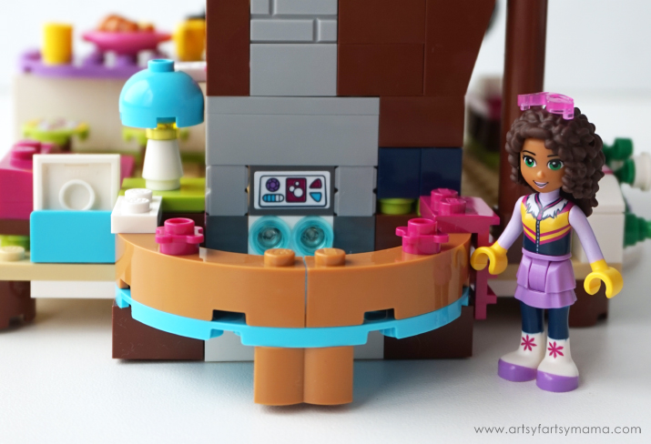 5 Ski Trip Tips and LEGO Friends Snow Resort Chalet set review