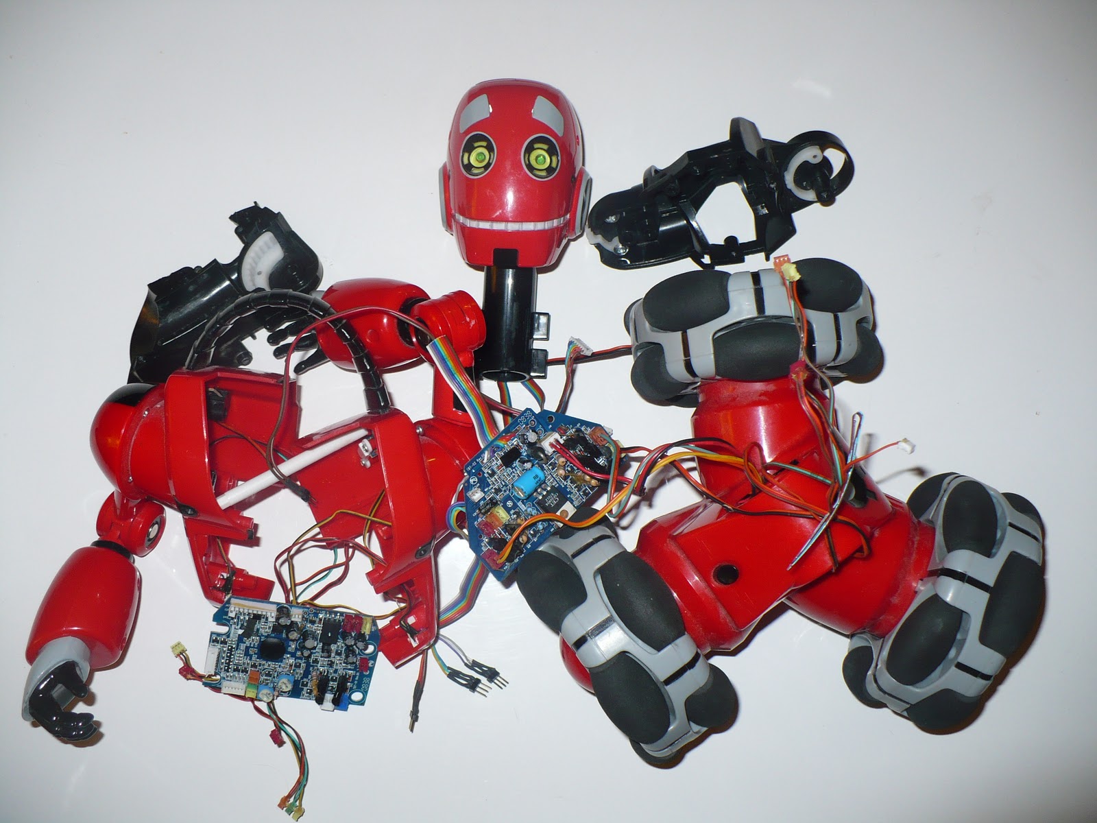 Робот tribot