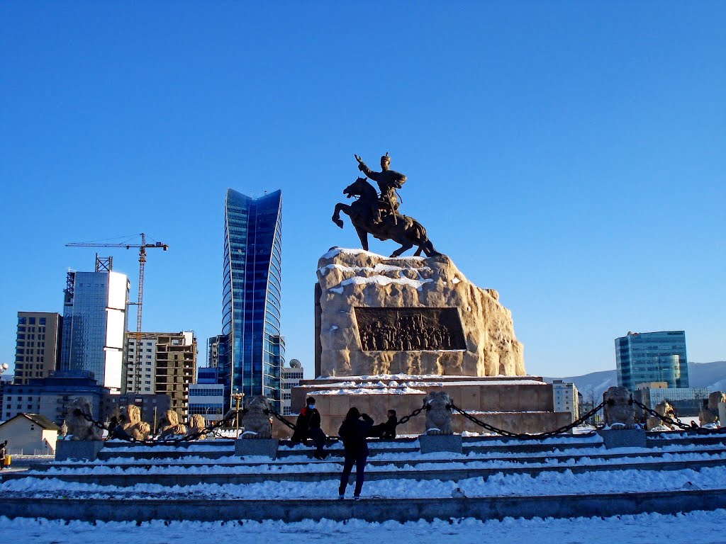 Купить в улан баторе. Сухэ Батор Монголия. Площадь Сухэ-Батора Улан-Батор. Сухэ Батор Улан Батор. Дворец правительства Монголии Улан-Батор.
