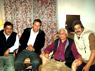chinar-shade-remembering-kashmir-born-poet-agha-shahid-ali