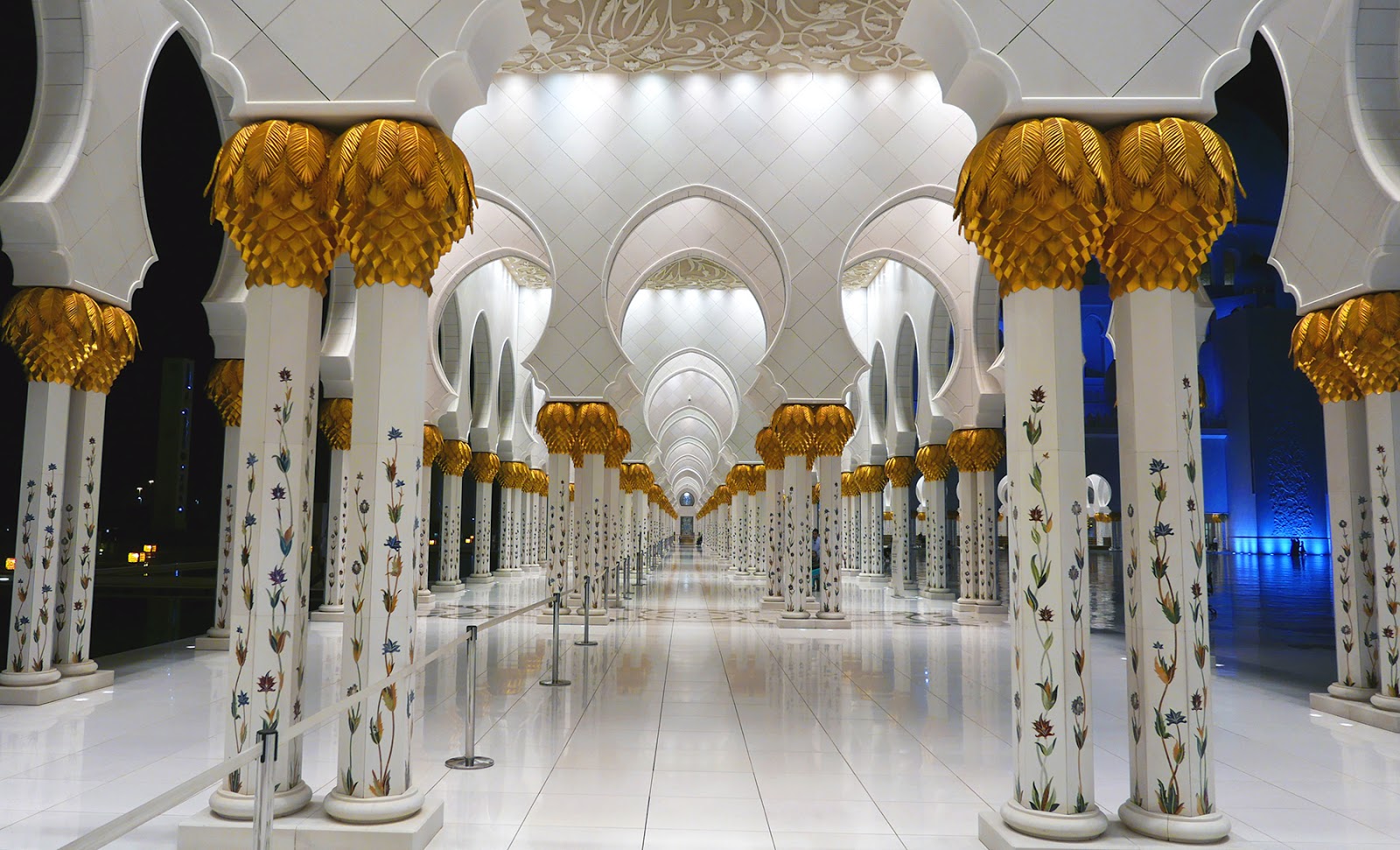 Euriental | luxury travel & style | Abu Dhabi Sheikh Zayed Mosque