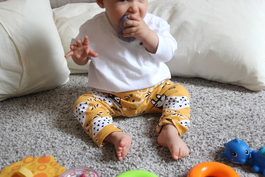 DIY Tutorial y patrones legins de bebé. Patrones gratis ropa bebe.