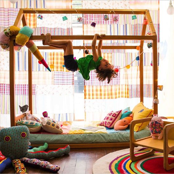 Quarto Montessoriano Cama montessoriana