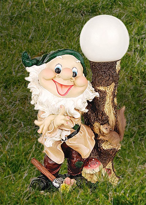 ЛАНДШАФТНЫЙ ДИЗАЙН ДАЧИ: Садовые светильники на солнечных батареях.