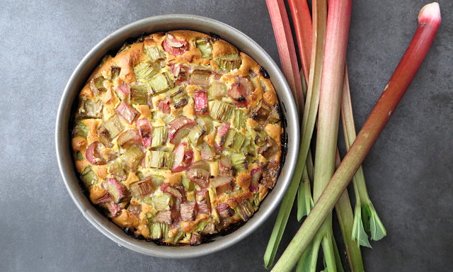 Sinnesfreuden: Versunkener Rhabarberkuchen