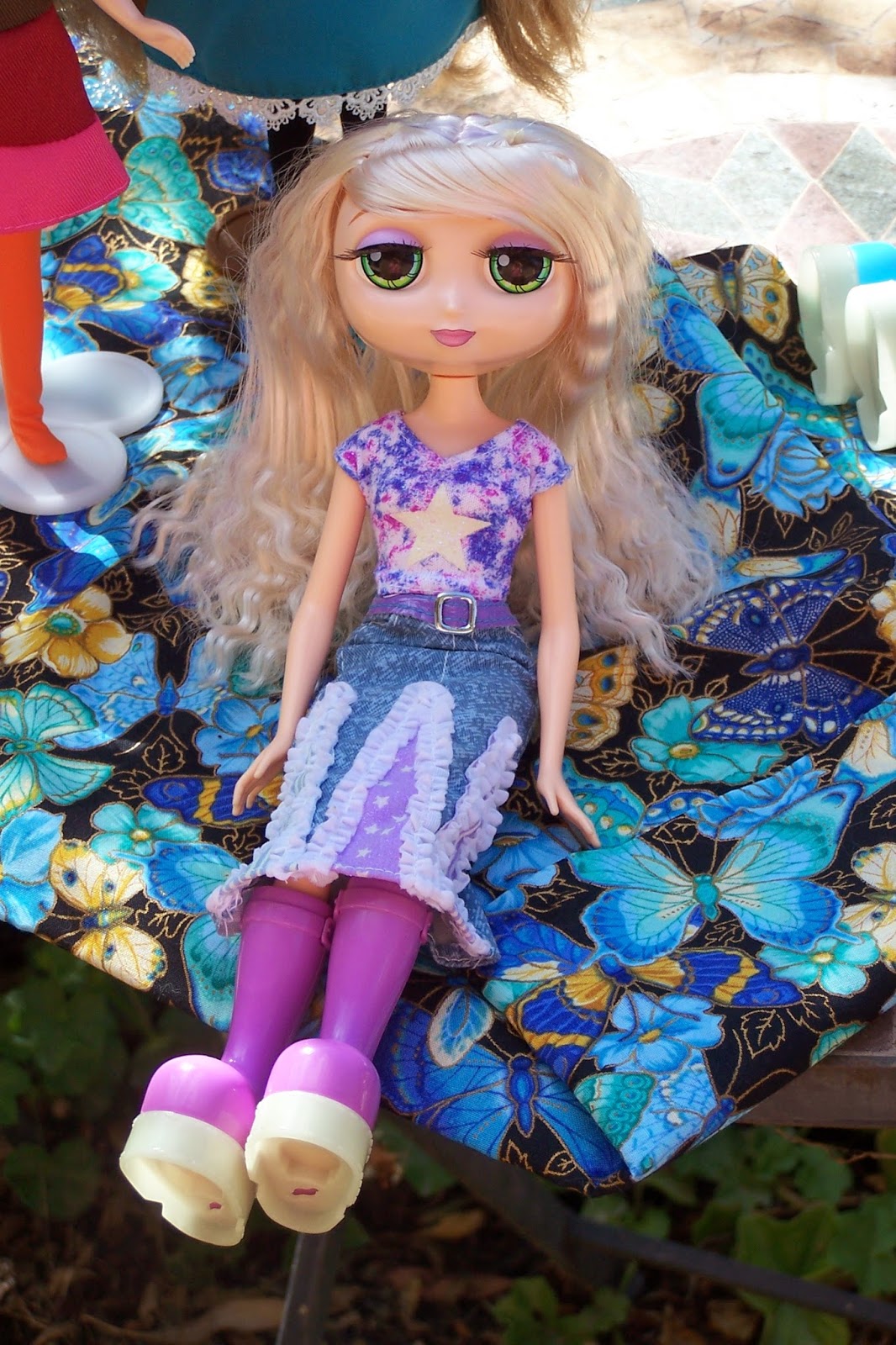 Lizzie's Arty Crafty 'n Dolls Dolls! My Large Head Dolls