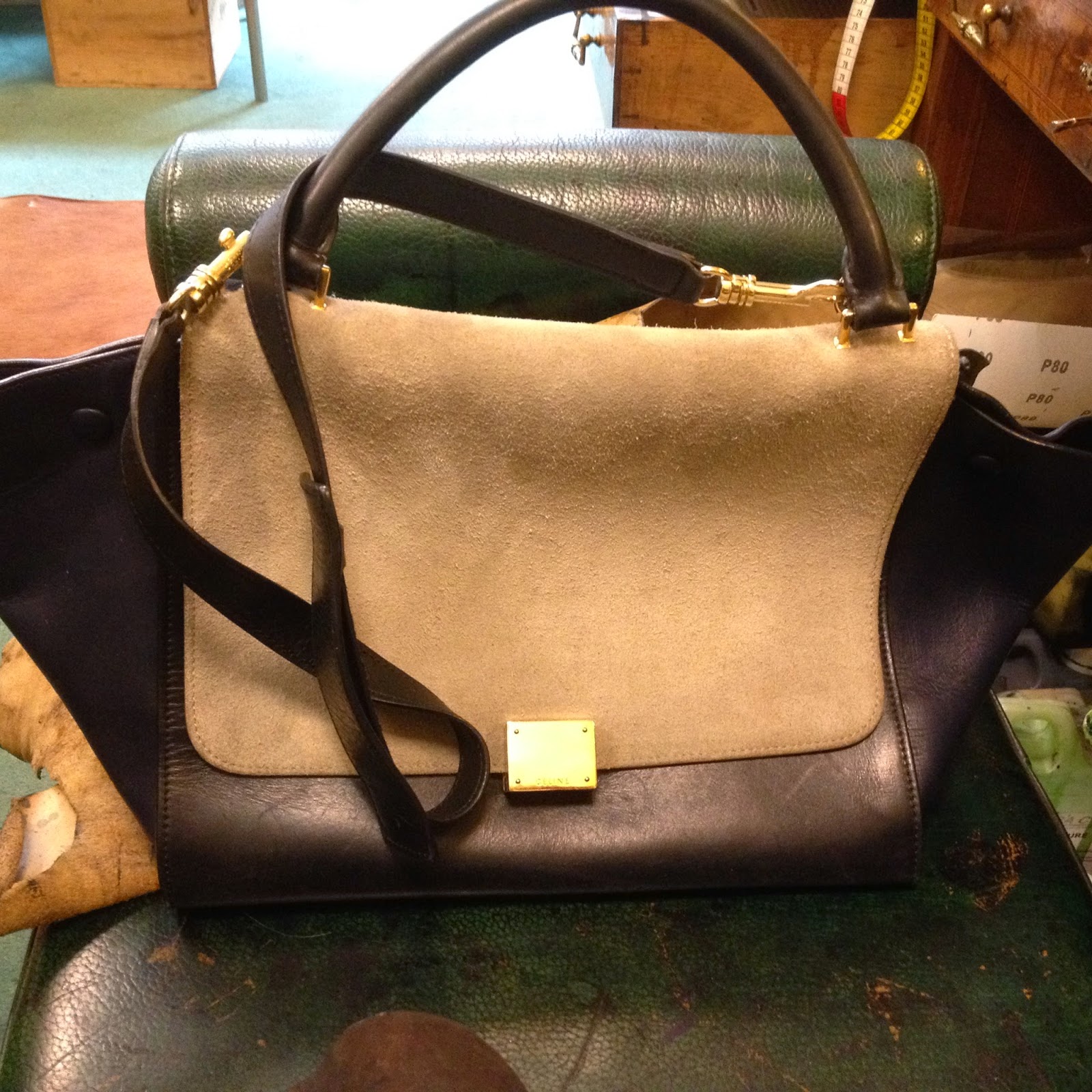 Salon cireur TALON ROUGE © Paris TEINTURE D