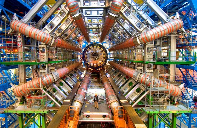 teknologi+CERN.jpg (754×491)