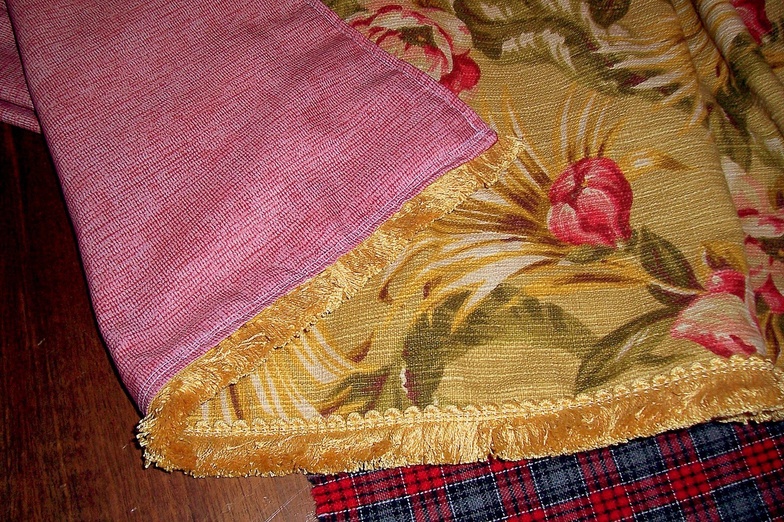 Vintage Travel Trailers Retro Fabric Curtains in The Shasta