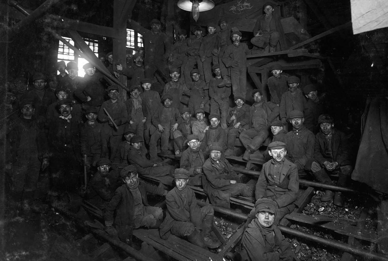 Noon hour in the Ewen Breaker, Pennsylvania Coal Co., in South Pittston, Pennsylvania, in January of 1911.