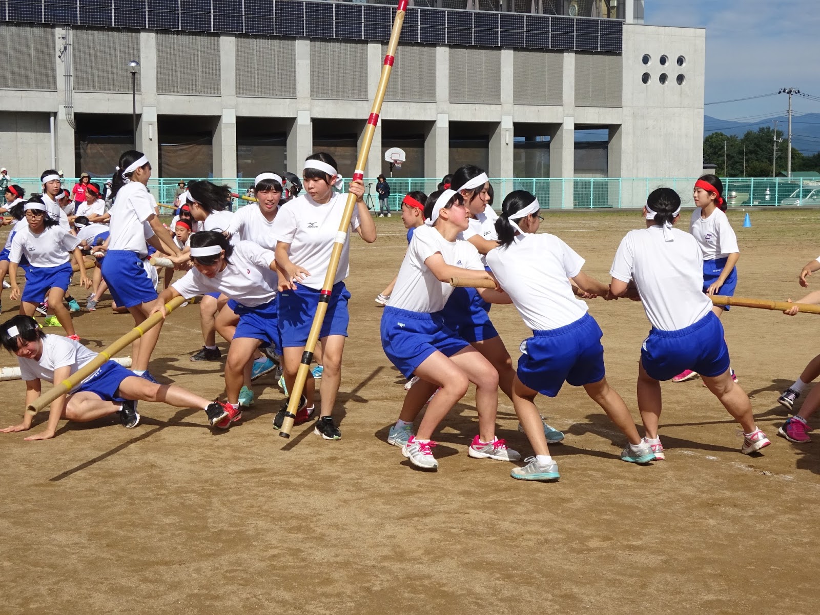 米沢六中 学校日誌 体育祭 棒とり 綱引き