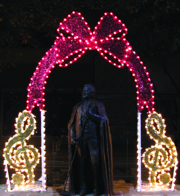 Crystal Valley Decorating, Inc Commercial Holiday Light Decorations