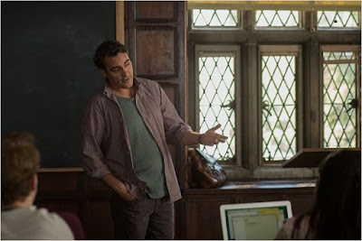 Film arası mantıksız adam yorum