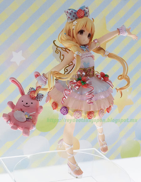 Figura Anzu Futaba side view Figura Anzu Futaba side view