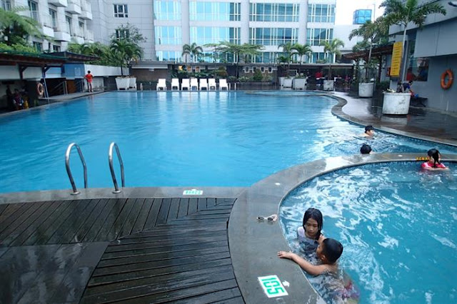 Lebaran di Hotel El Royale (D/H Hotel Grand Royal Panghegar), Bandung Lebaran di Hotel El Royale (D/H Hotel Grand Royal Panghegar), Bandung