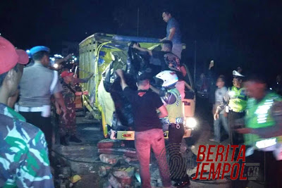 Diduga Rem Blong Terjadi Kecelakaaan Lalulintas Beruntun, 1 Jiwa Melayang Di Bakauheni Lamsel