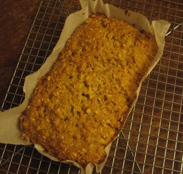 lemon cardamom oat loaf