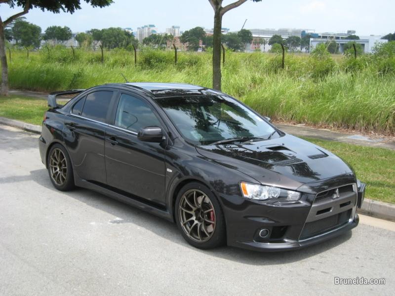 Mitsubishi Lancer Evolution 10 черный