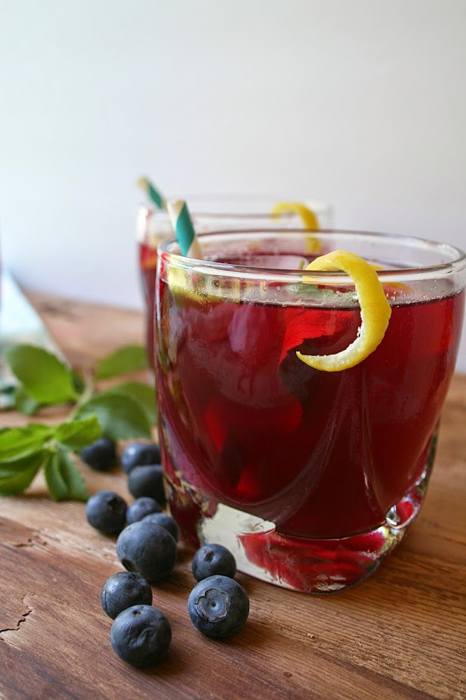 Blueberry Lemonade with Fresh Stevia Leaves