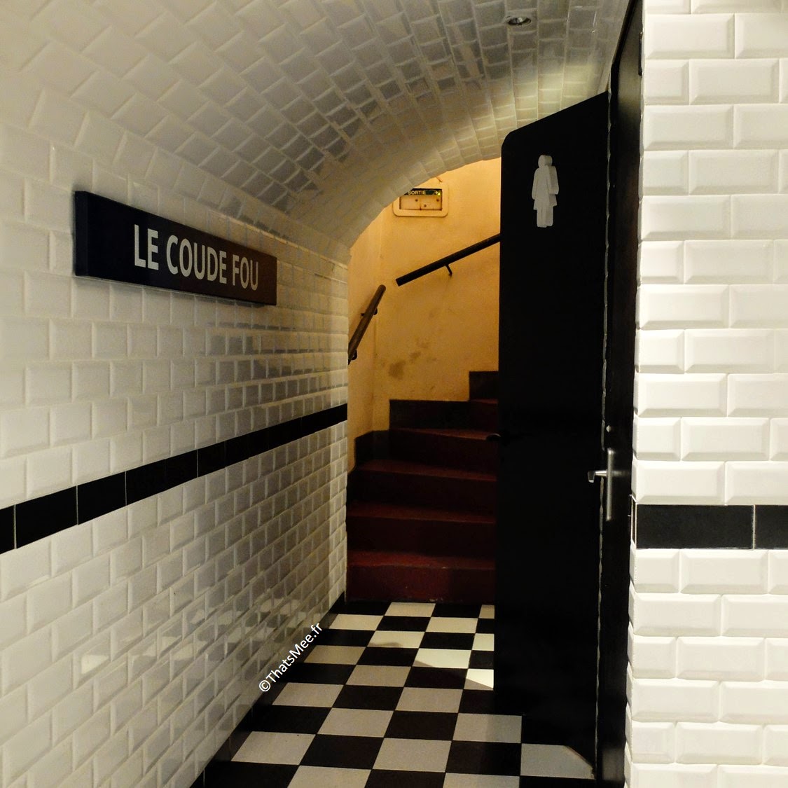 Resto bistro troquet Le Coude Fou Paris Marais, déco métro WC, cuisine traditionnelle française Coude Fou