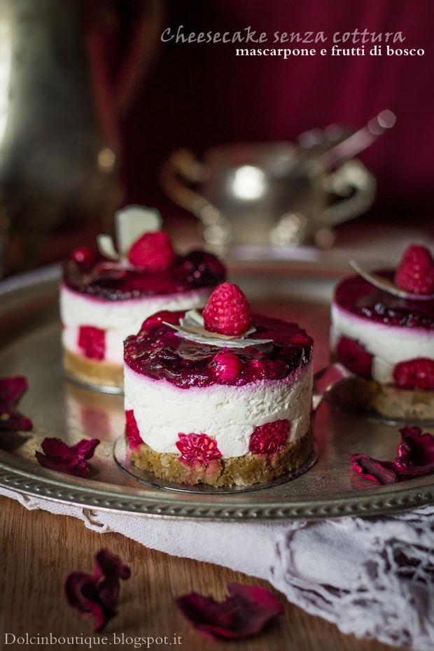 cheesecake senza cottura mascarpone e frutti di bosco