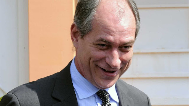 'Mais fácil um boi voar do que o PT apoiar alguém', diz Ciro Gomes