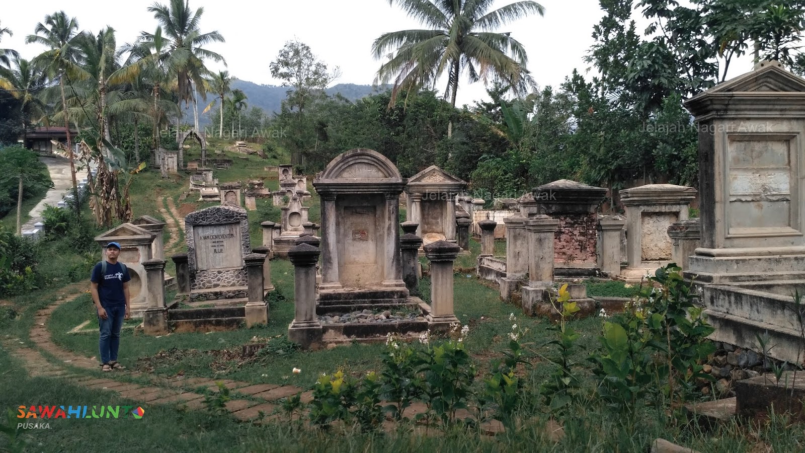 Model Pagar Besi Kuburan