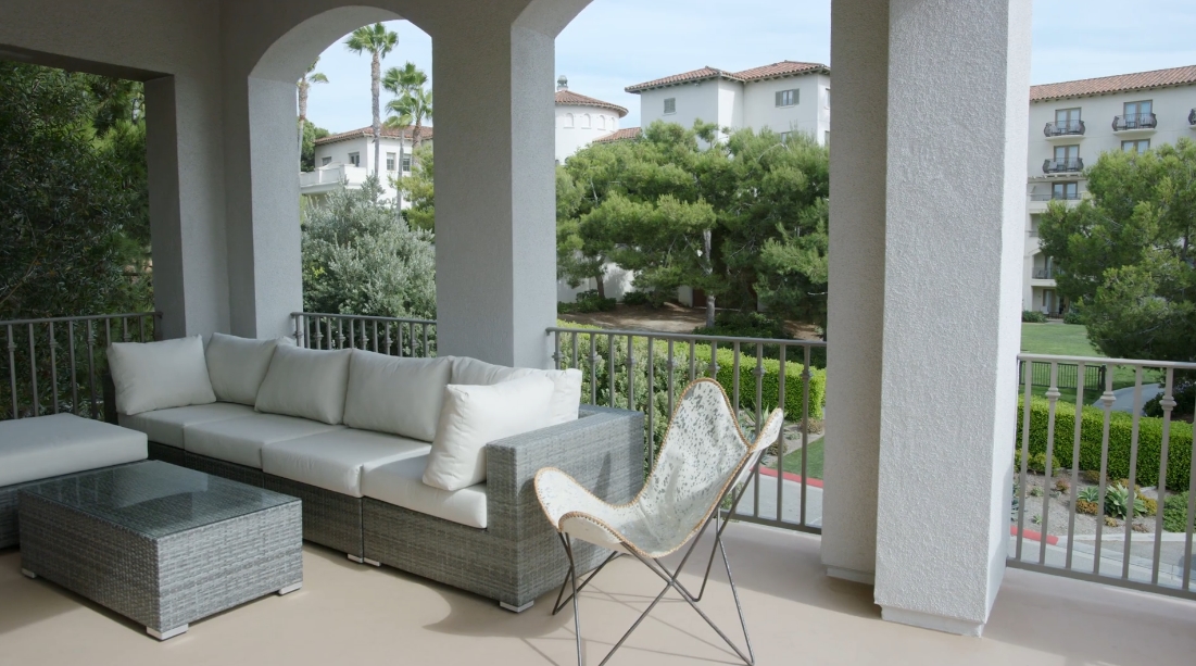 28 Interior Design Photos vs. 32 Monarch Beach Resort N, Dana Point, CA