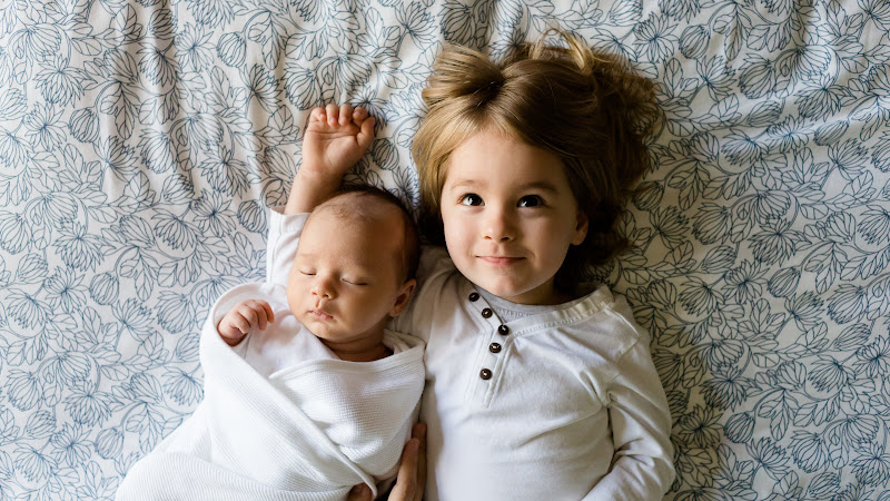 Little Baby and His Sister HD