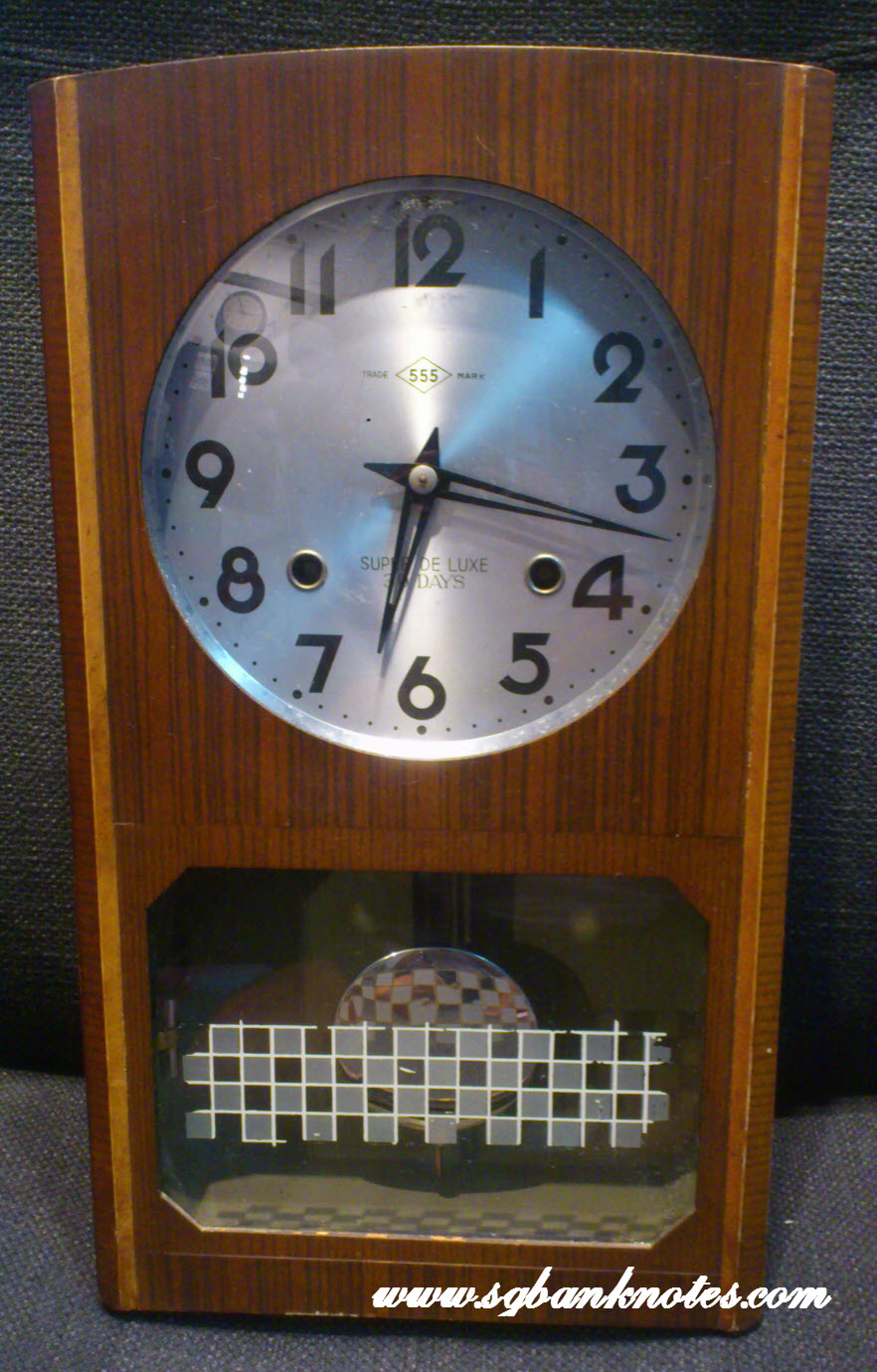 nut's Singapore Banknotes Collection Vintage 555 Double Key Pendulum