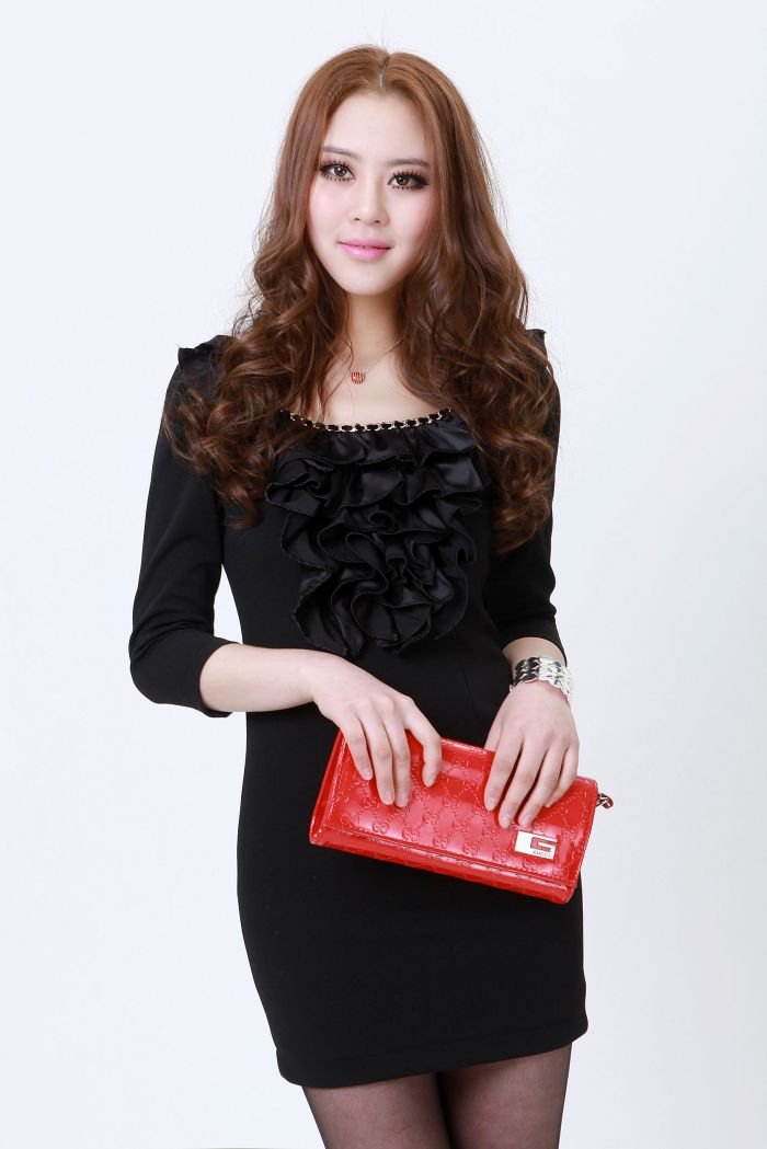 CUTE MEDIUM HAIRCUTS BLACK PROM DRESSES ARE ELEGANT AND IN FASHION