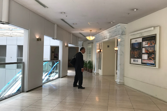 東京新宿華盛頓飯店本館 Shinjuku Washington Hotel Main Building 17 高樓層的都廳景觀超棒 西西漫走筆記