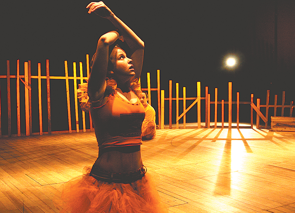 palco de teatro Três novas peças