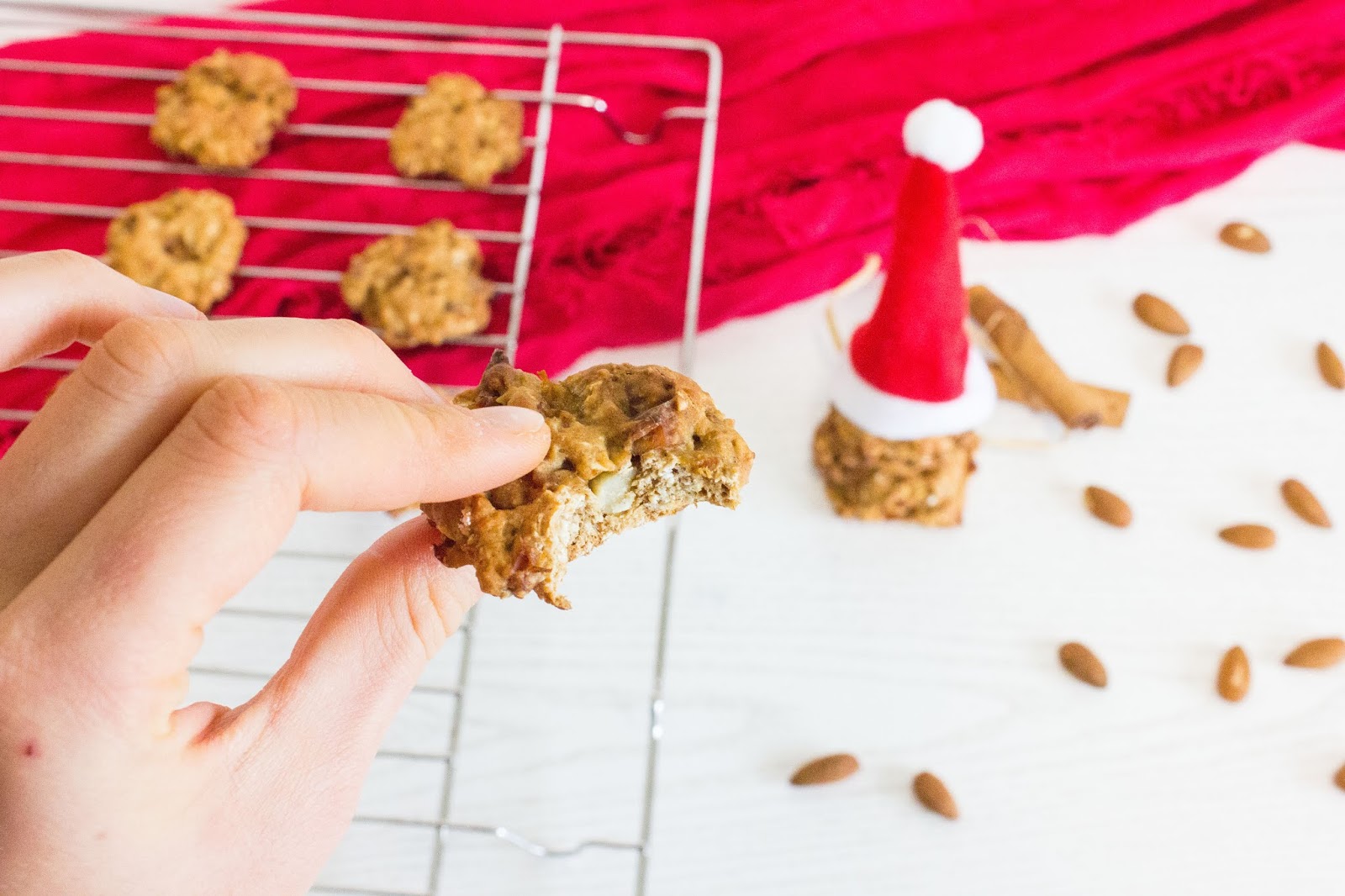 Bratapfel-Cookies mit gebrannten Mandeln