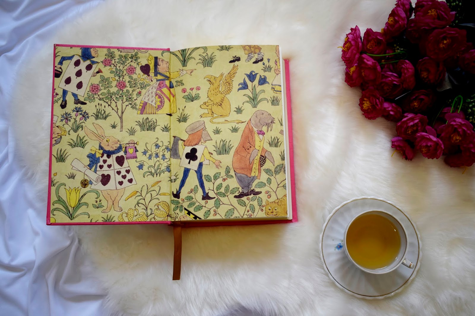 As aventuras de Alice no país das maravilhas e outras histórias - Edição de Luxo