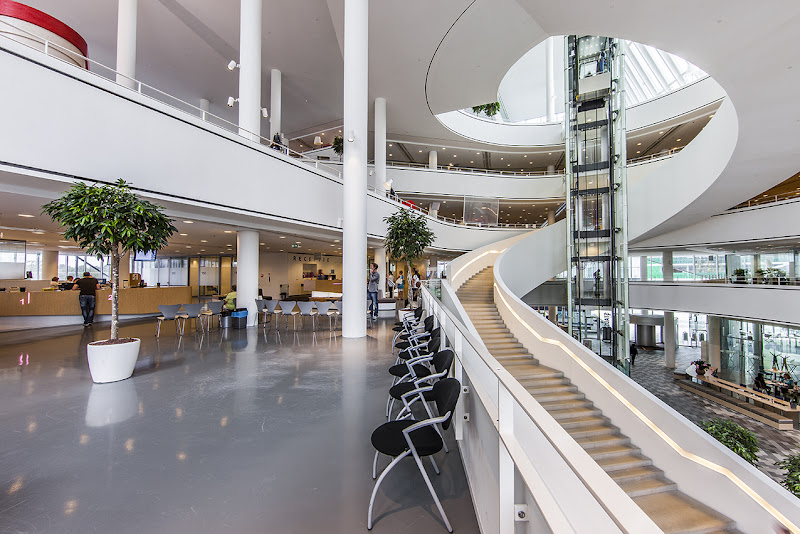 Fotograaf Michael van Oosten Gemeentehuis Nieuwegein (Rockfon