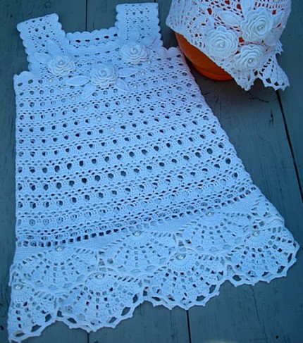Crochet Snow-white outfit for the little lady