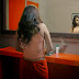 Kashmira Irani Hot Saree Wearing, Navel Touched, Romantic Scene