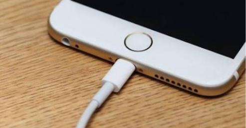 Wonderful Technique: Your Phone Will Be Charged In Three Seconds.