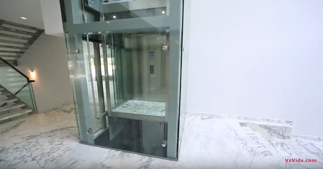 53 Photos vs. Inside Dubai's $200 Million Dollar Mega Mansion - Ultra Luxury Home, Condo & Hotel Tour 53 Photos vs. Inside Dubai's $200 Million Dollar Mega Mansion - Ultra Luxury Home, Condo & Hotel Tour