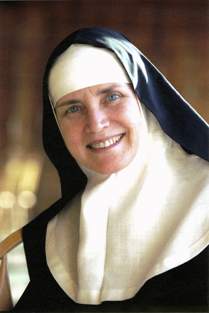 Resultado de imagem para como vive hoje atriz vira freira Dolores Hart,